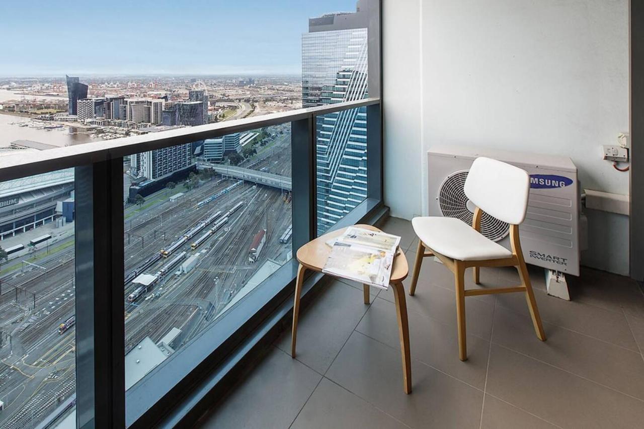 Skyline Panorama In Cbd With Parking Apartment Melbourne