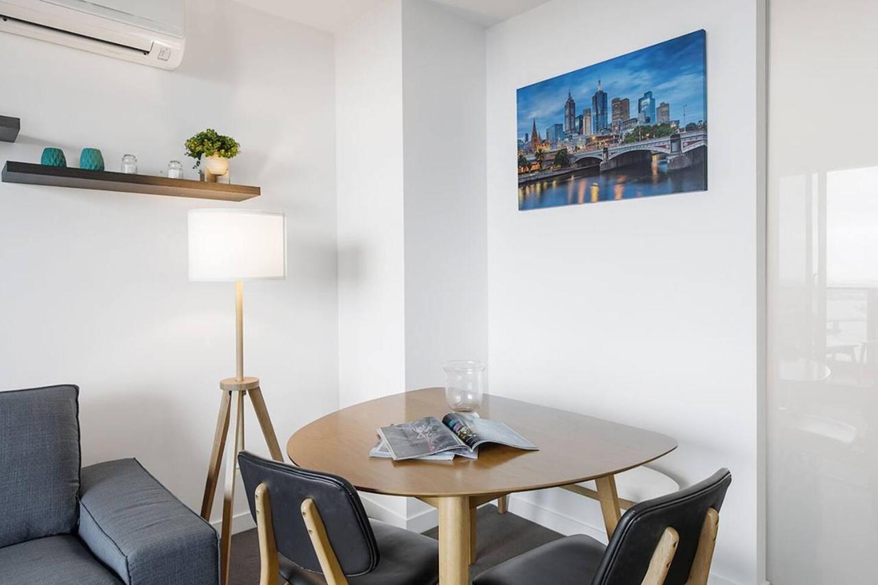 Skyline Panorama In Cbd With Parking Apartment Melbourne