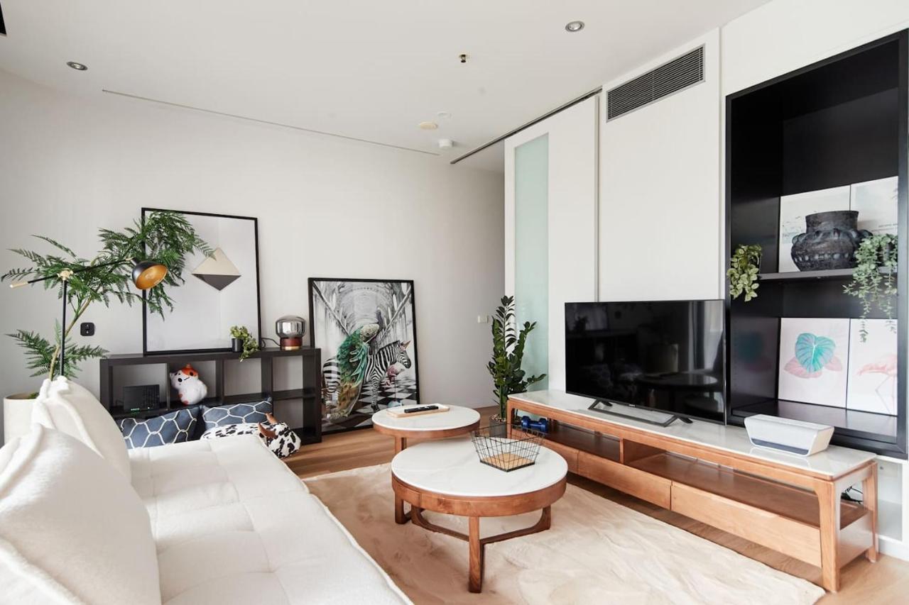Urban Artistry Loft - A Haven Above The Bustle Apartment Melbourne