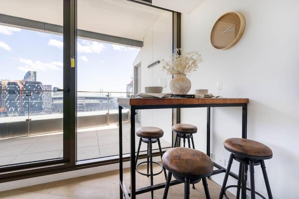 Prestigious 2br West Side Place Free Parking#wsp09 Apartment Melbourne