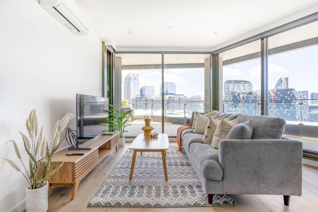 Prestigious 2br West Side Place Free Parking#wsp09 Apartment Melbourne