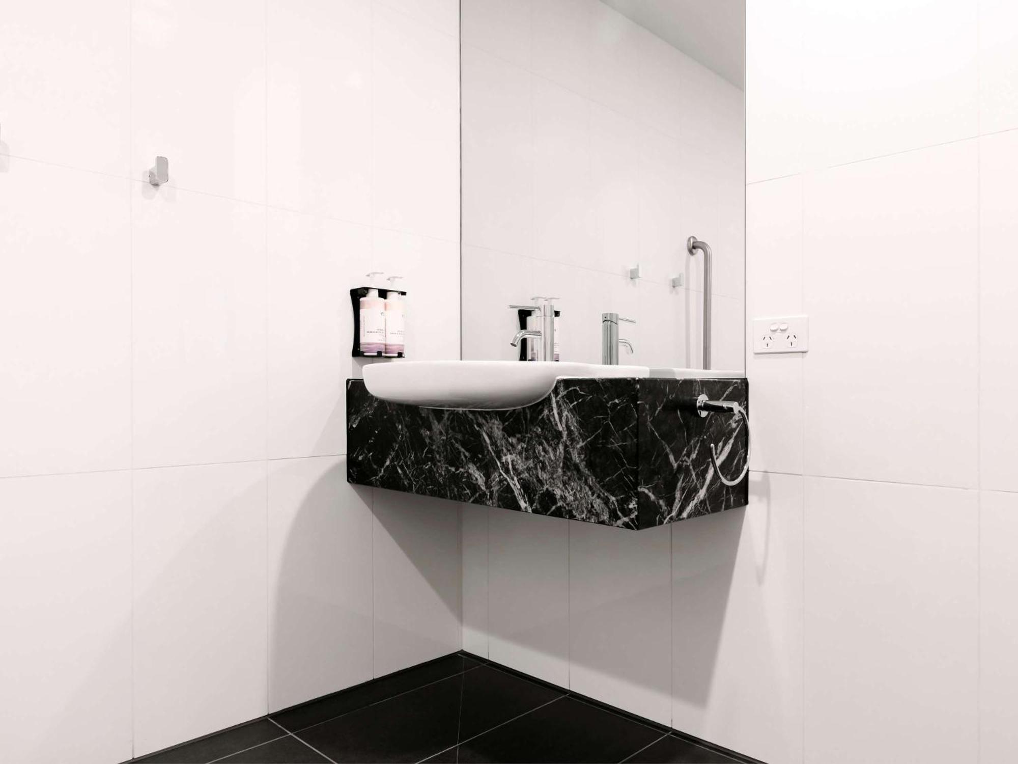 Movenpick On Spencer 4* Melbourne