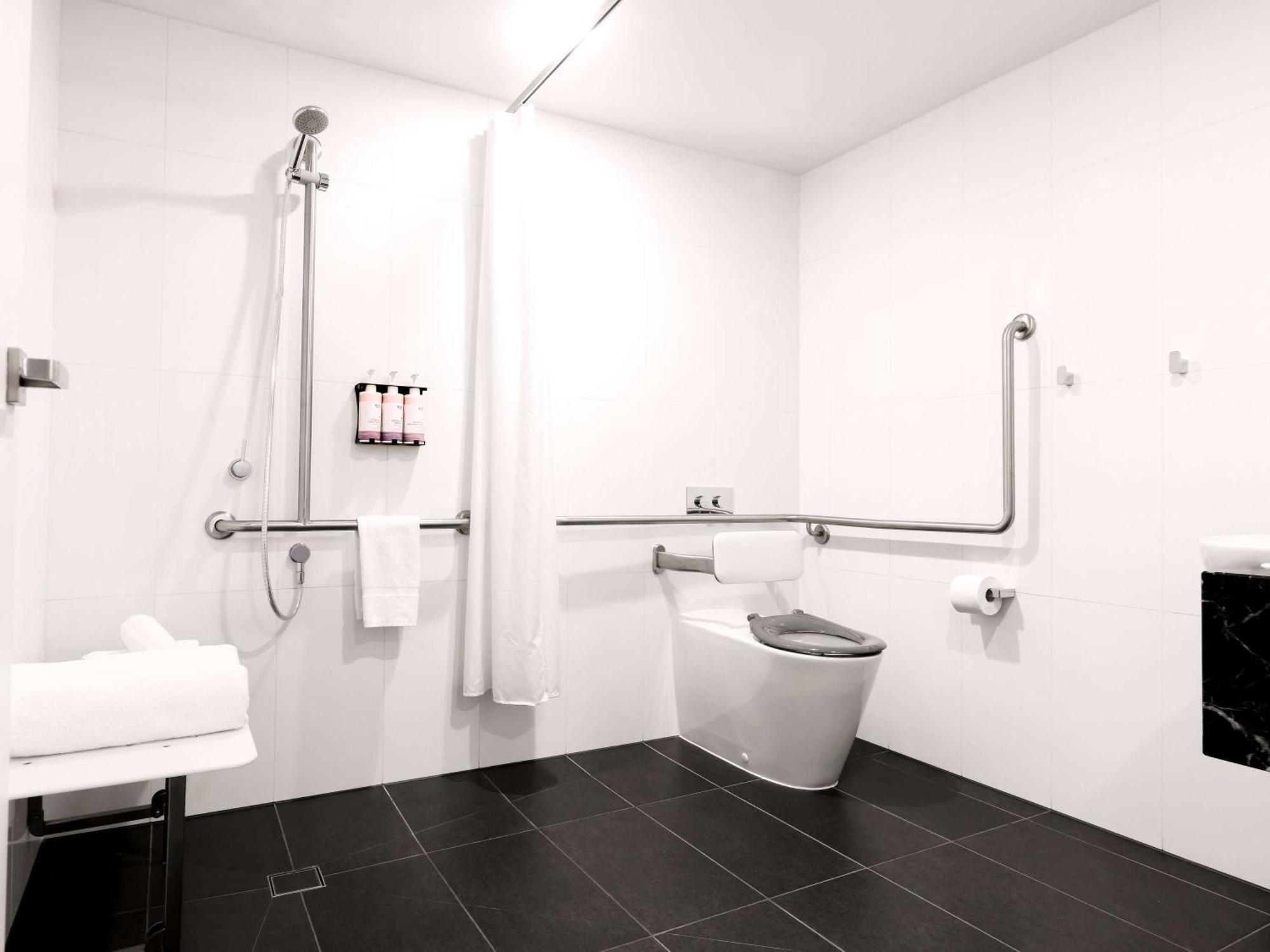 Movenpick On Spencer Hotel 4*