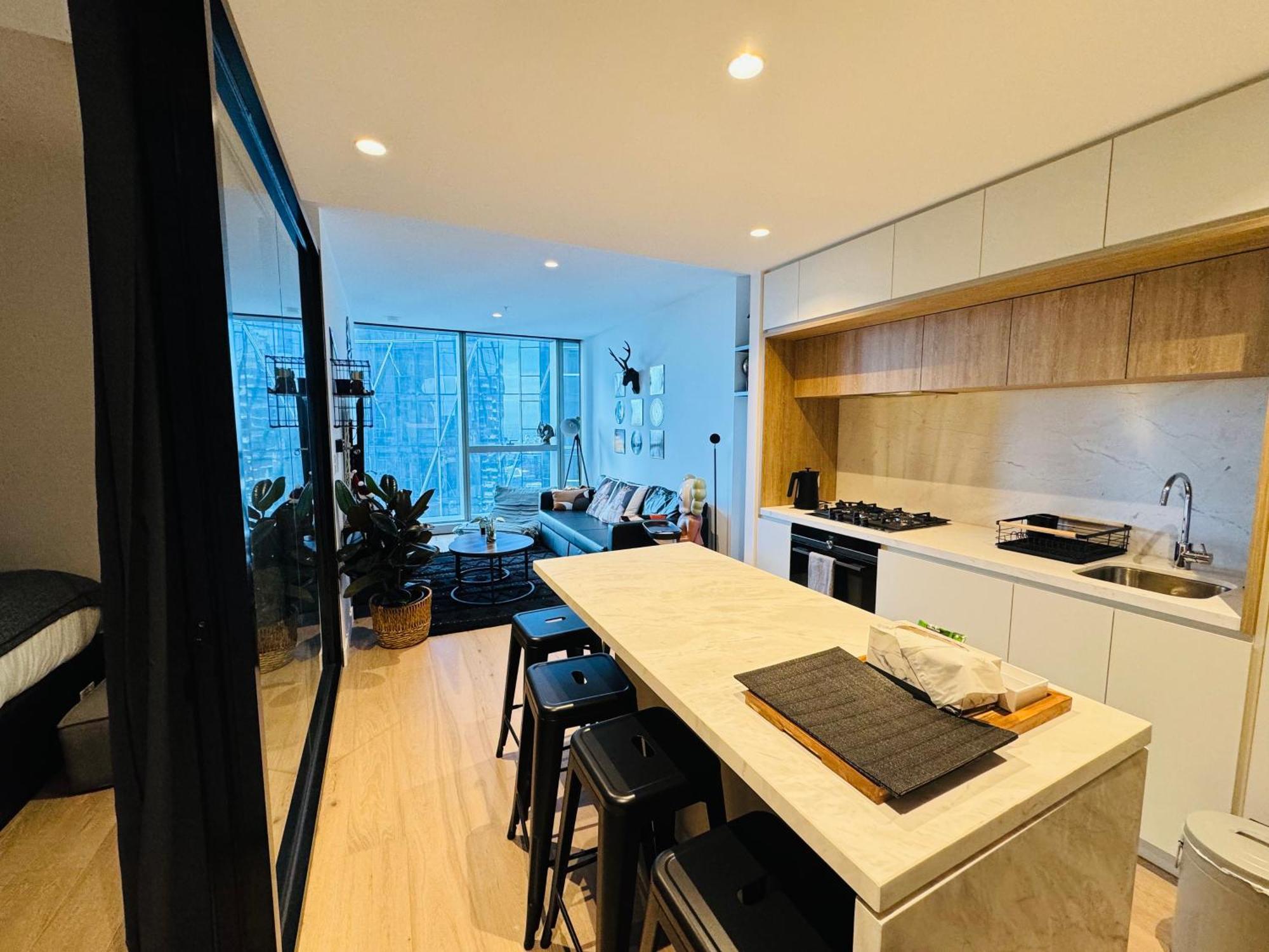 Apartment New Retro Style 2bedrooms Max For 6 In Heart Of Cbd