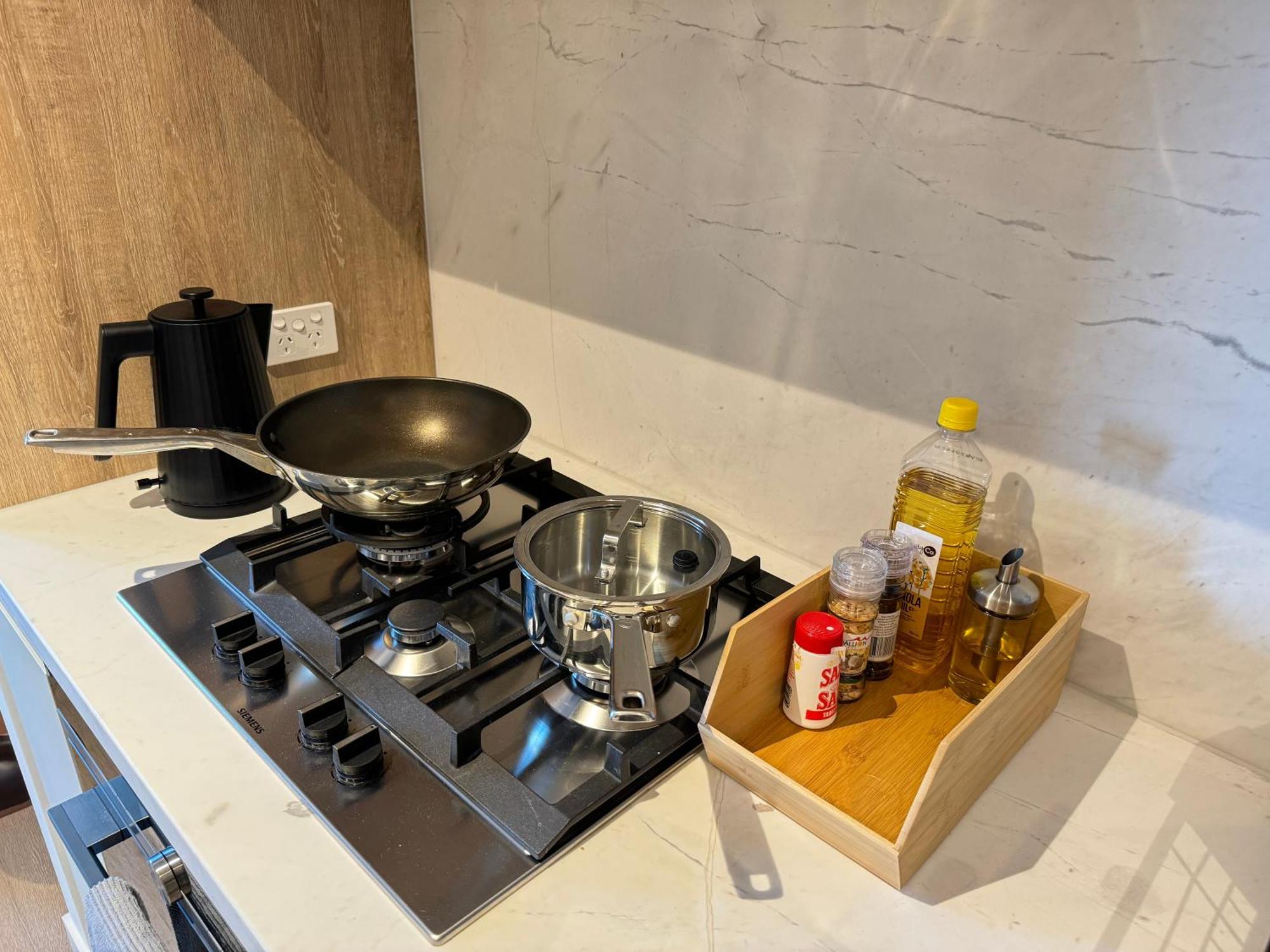 New Retro Style 2bedrooms Max For 6 In Heart Of Cbd *