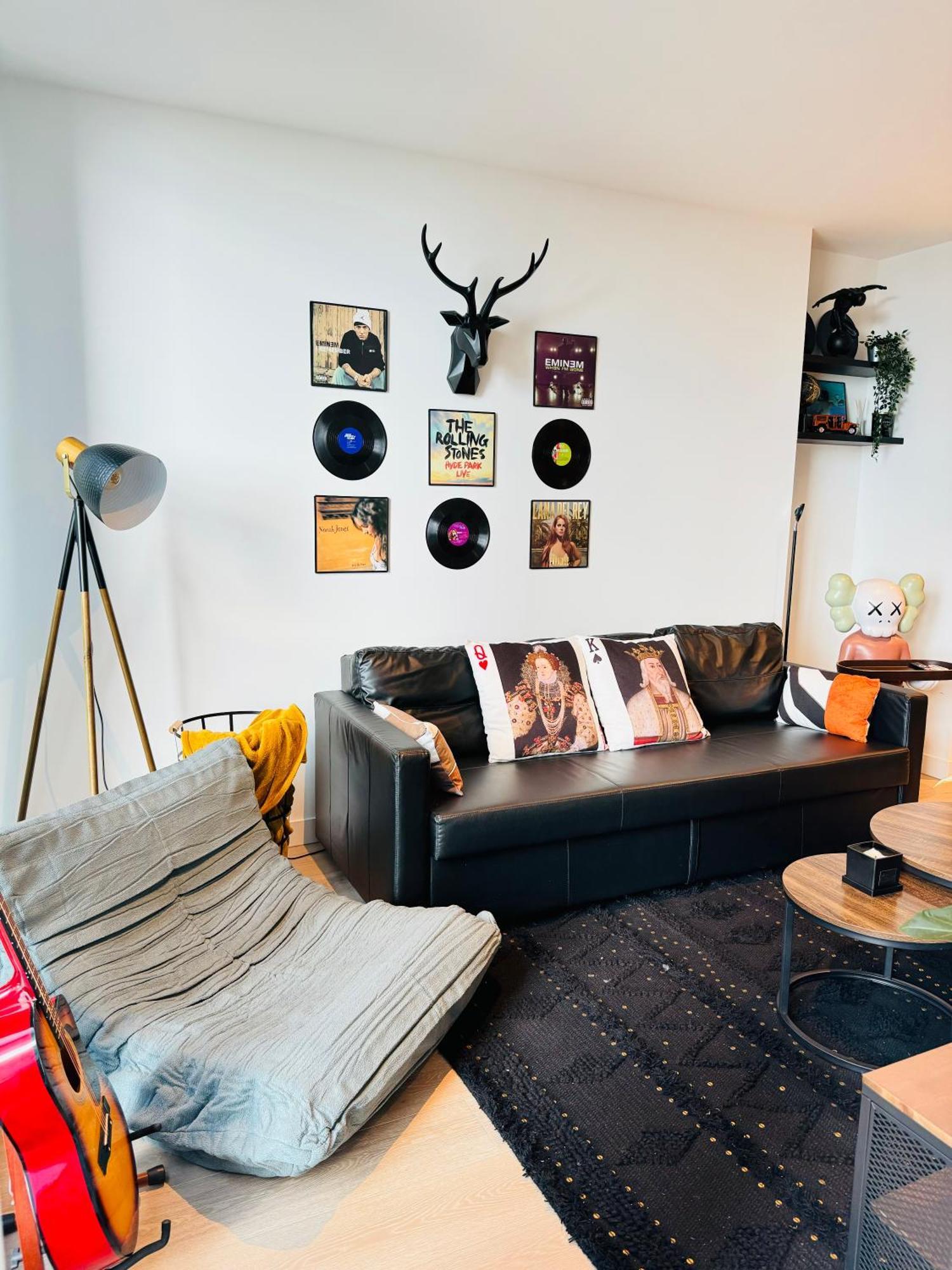 Apartment New Retro Style 2bedrooms Max For 6 In Heart Of Cbd