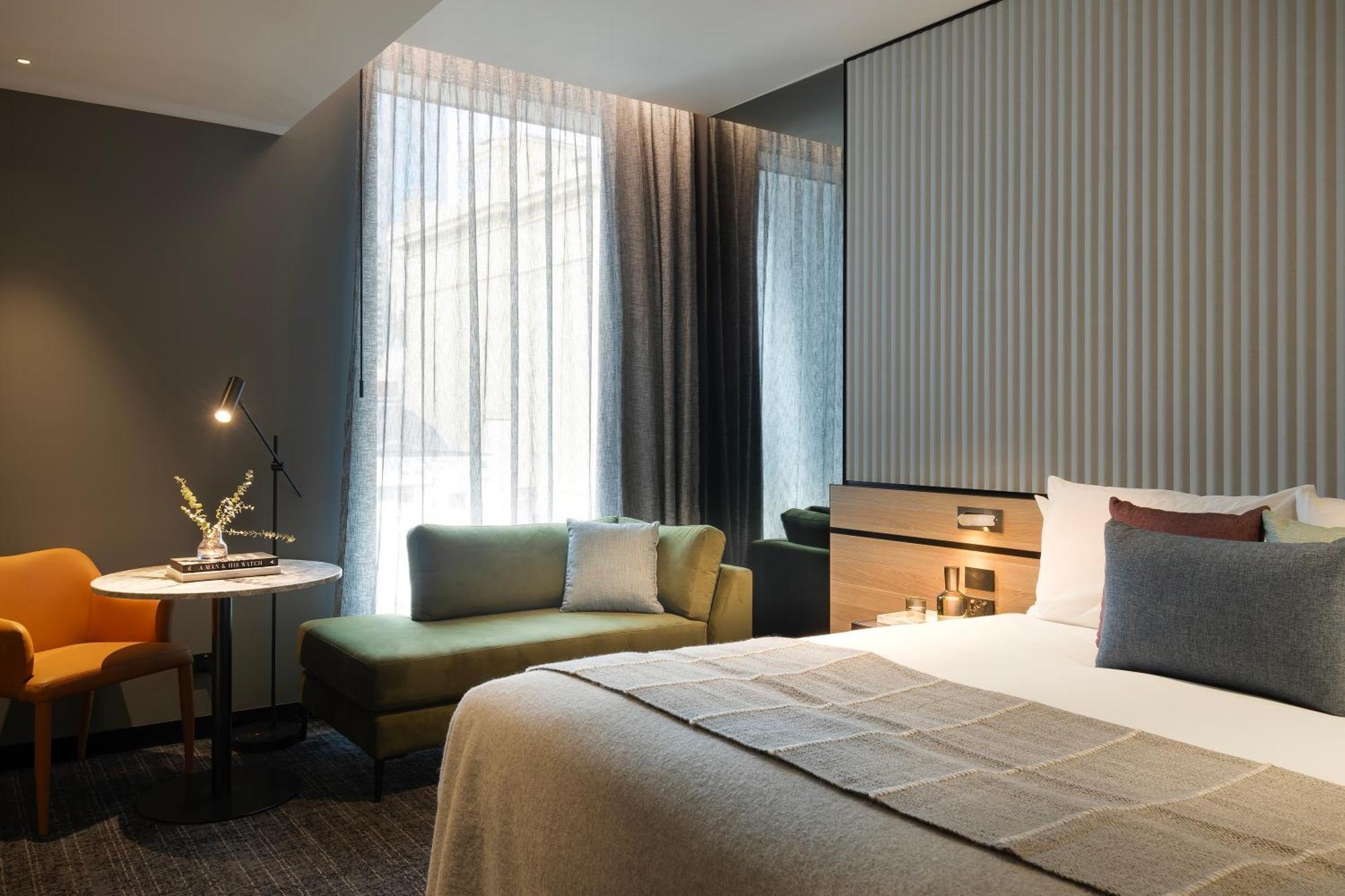 The Howey 4* Melbourne