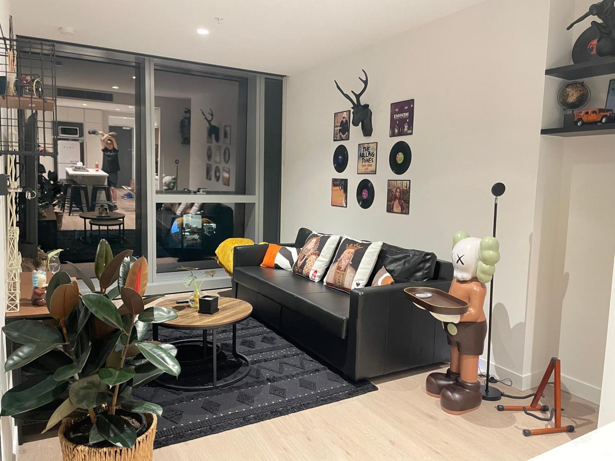 New Retro Style 2bedrooms Max For 6 In Heart Of Cbd *