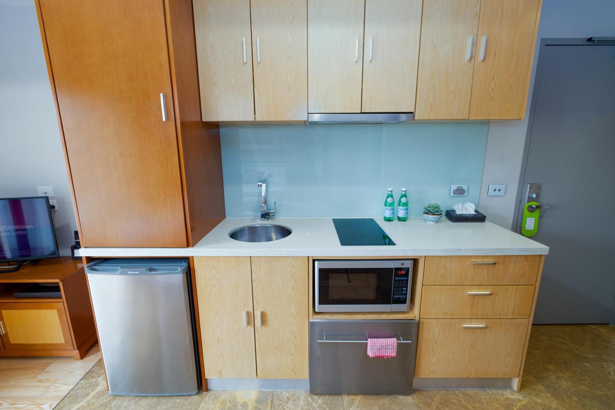 Melrose Aparthotel 4*