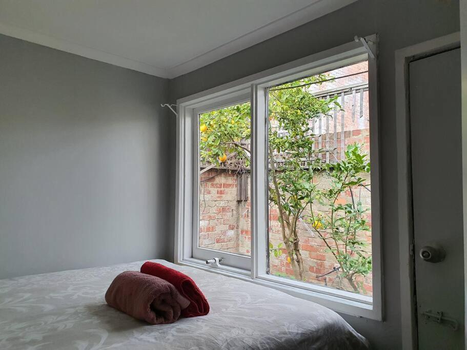 Fitzroy- Private 2-4 Guest #guesthouse #ausgp #directtram #f1 * Melbourne