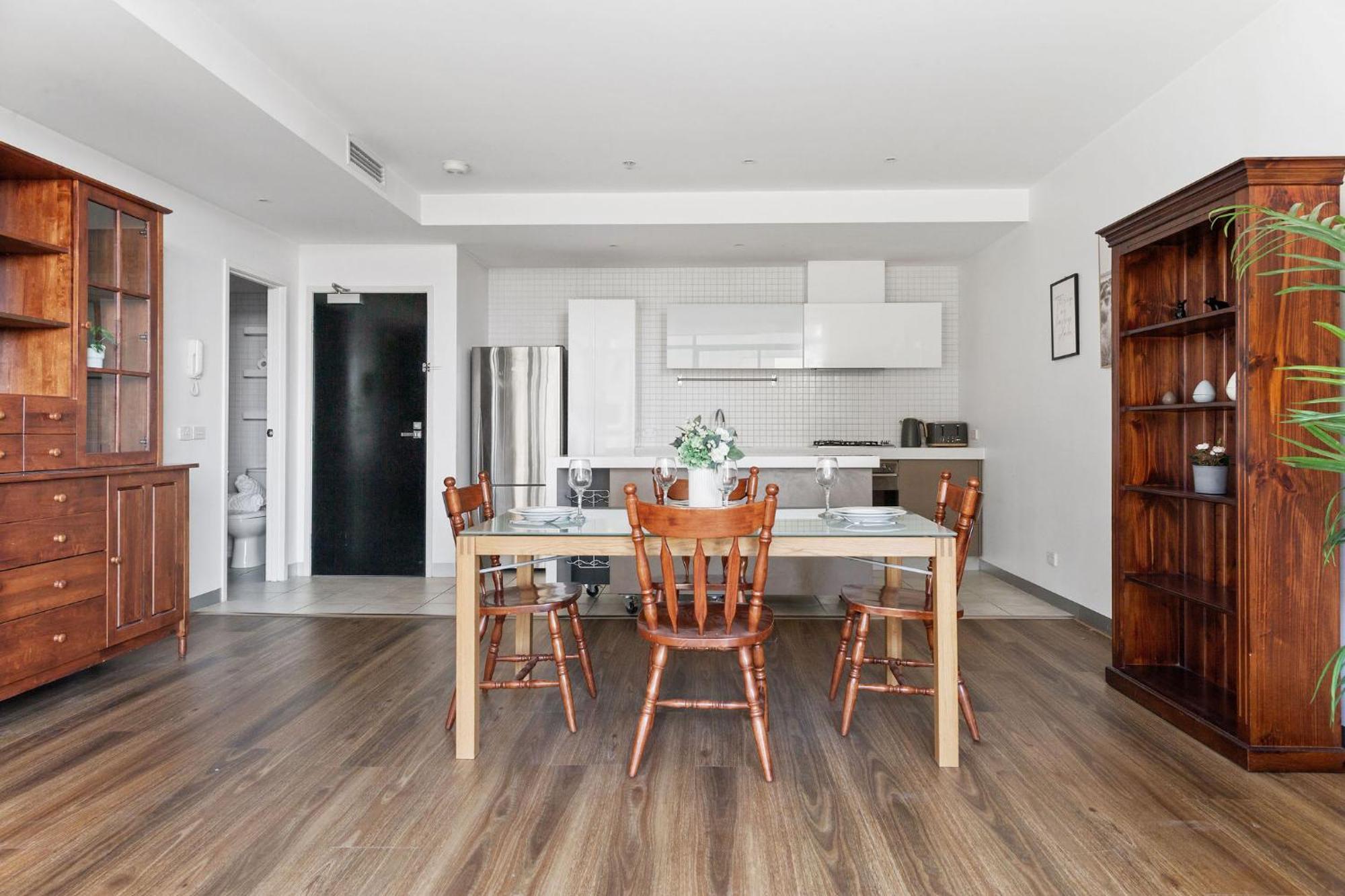 Apartment A Chic 2br Near Uni Free Parking Melbourne