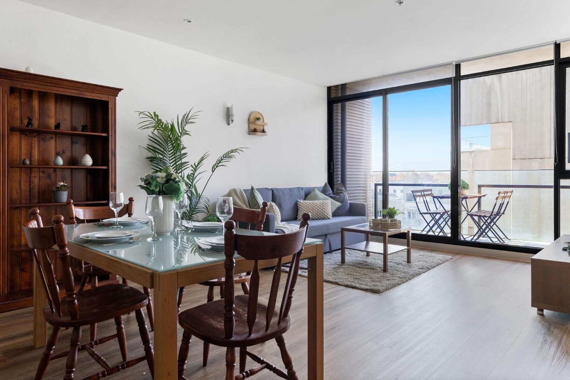 A Chic 2br Near Uni Free Parking Apartment Melbourne