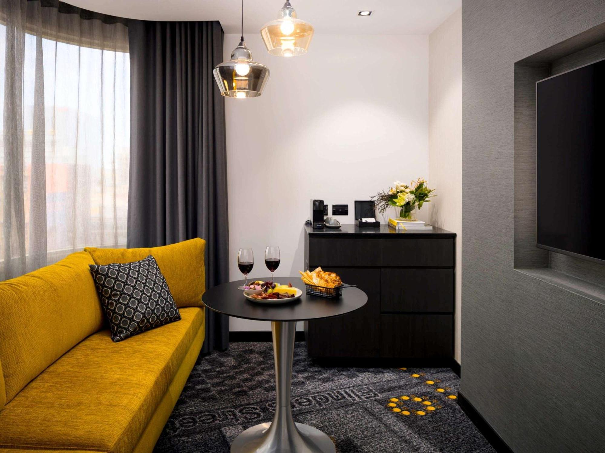 Pullman Centre Hotel 5*