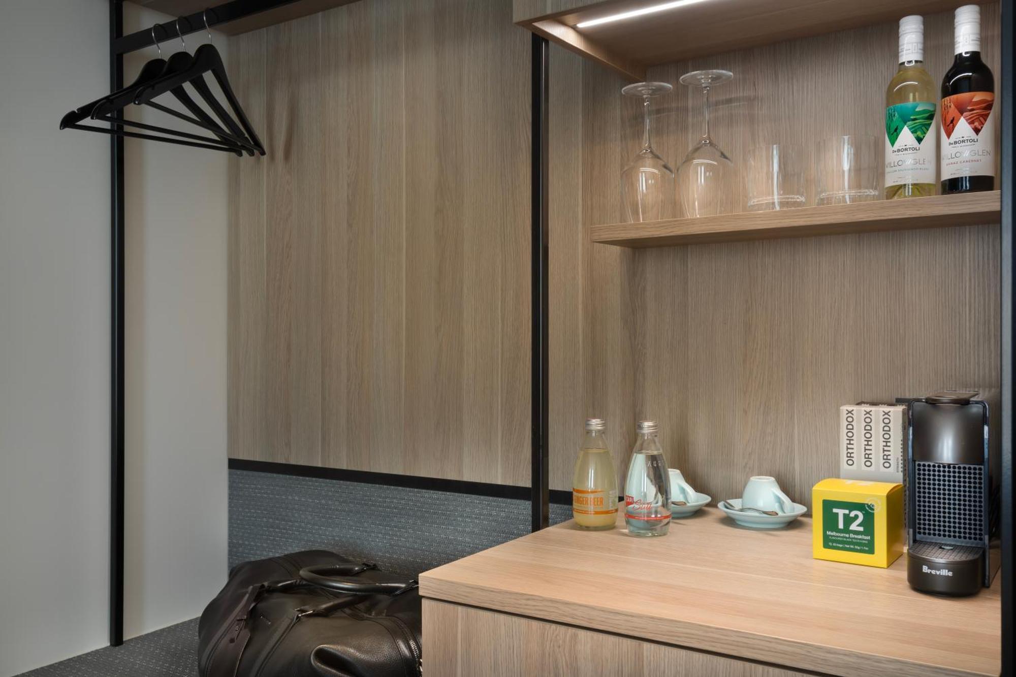 The Howey 4* Melbourne