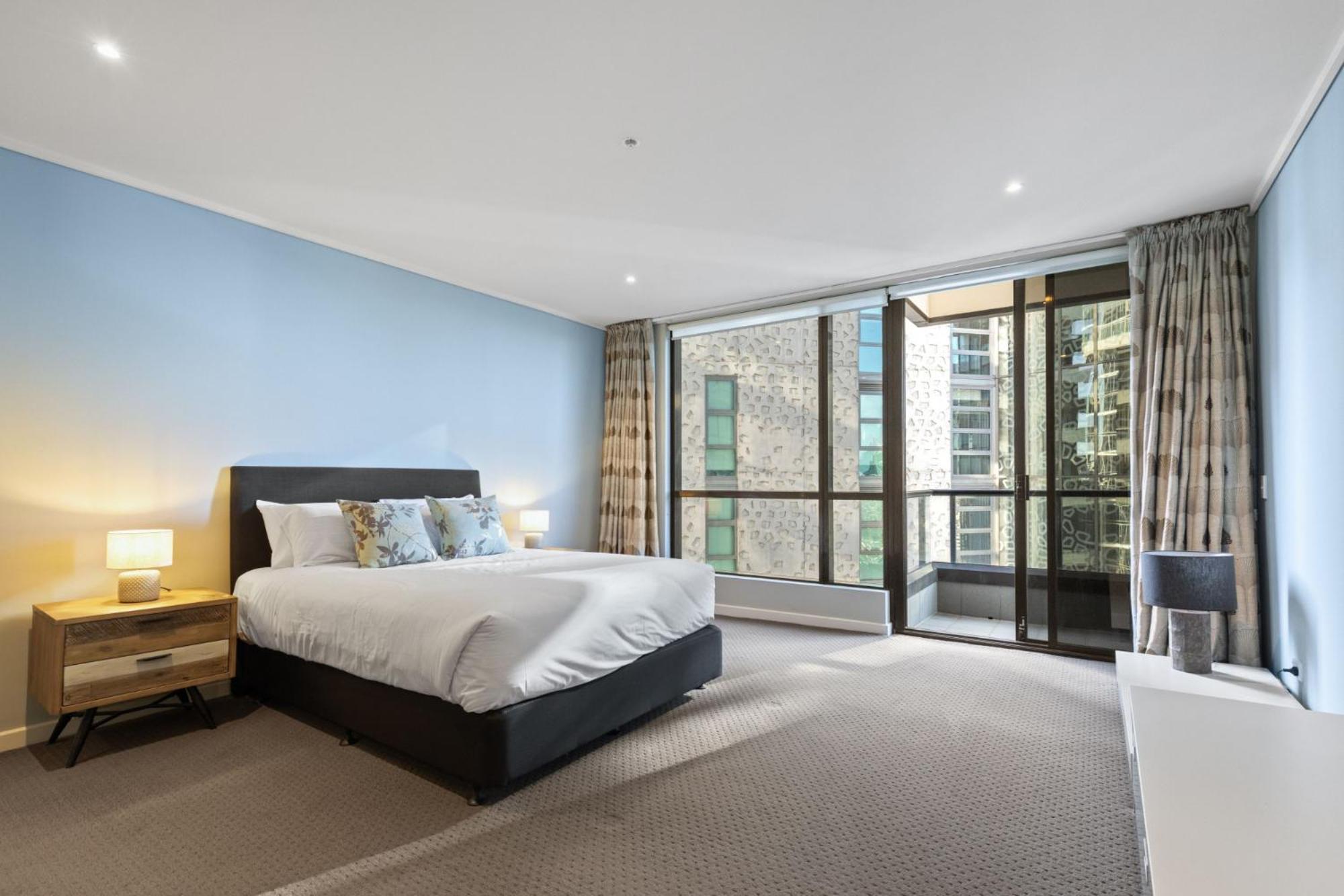 Apartment 2-bed Inner-city Pad With Gym & Sauna Melbourne