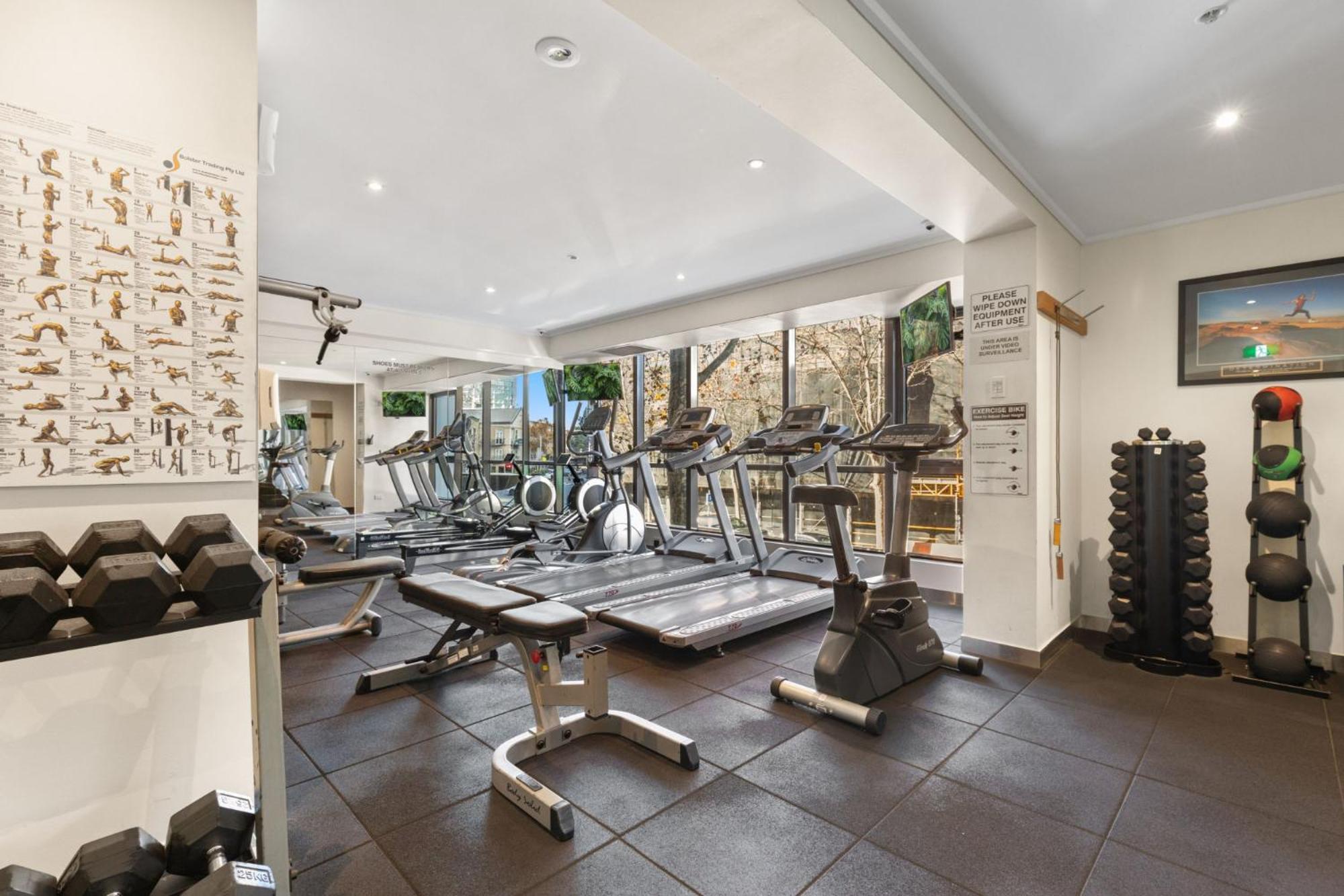 2-bed Inner-city Pad With Gym & Sauna Apartment