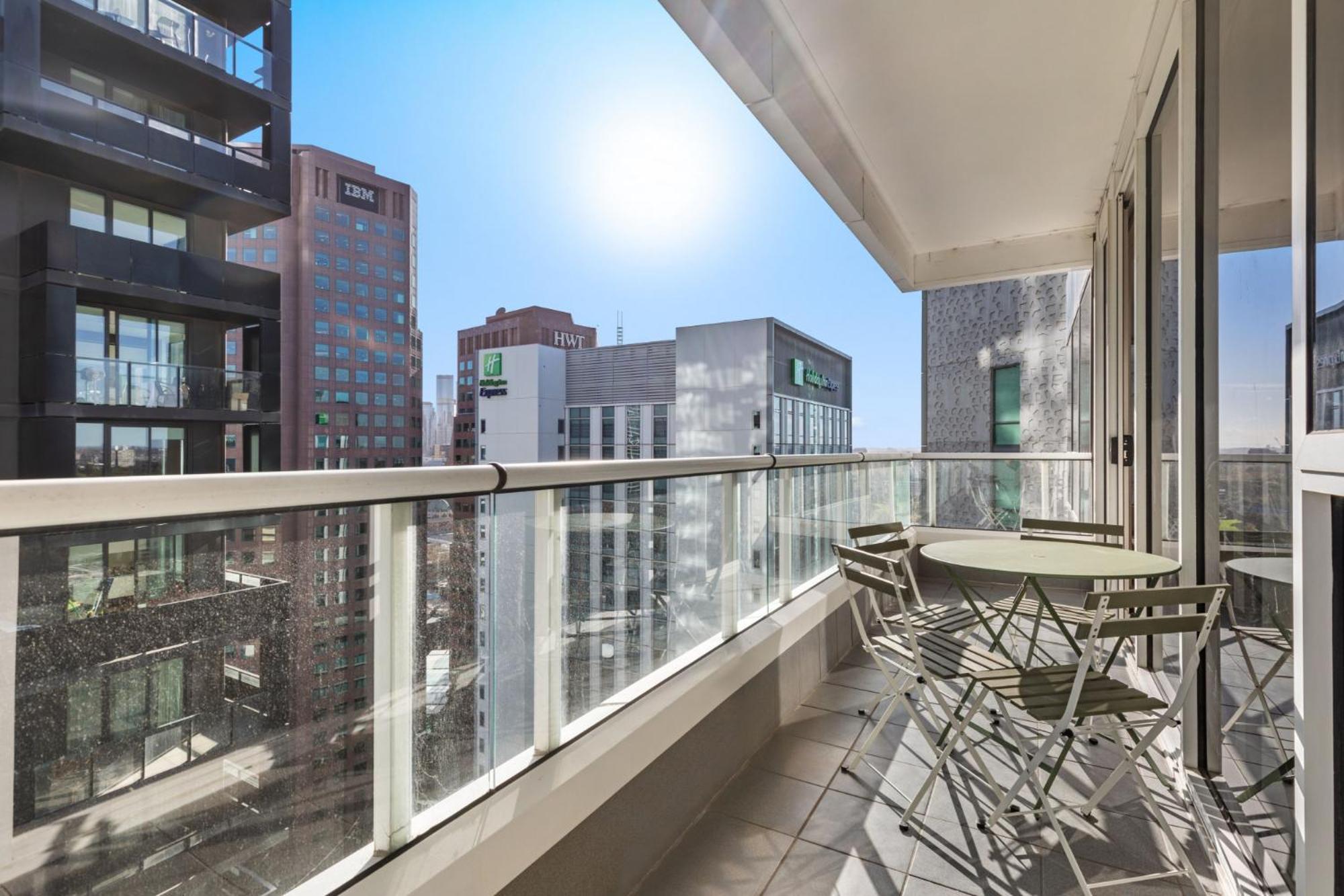 Apartment 2-bed Inner-city Pad With Gym & Sauna