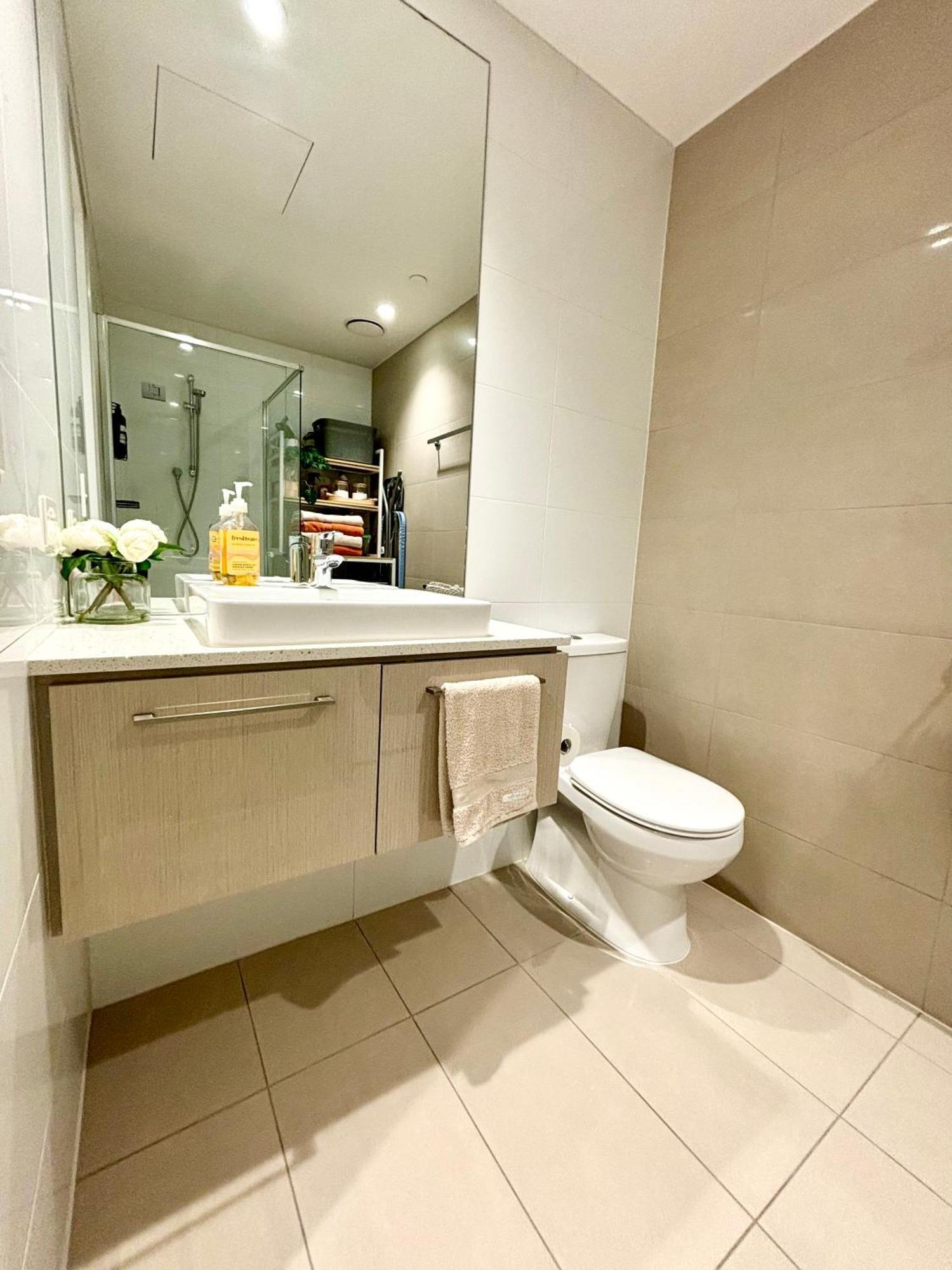 Apartment Lonsdale St Cbd Family With Free Parking Melbourne
