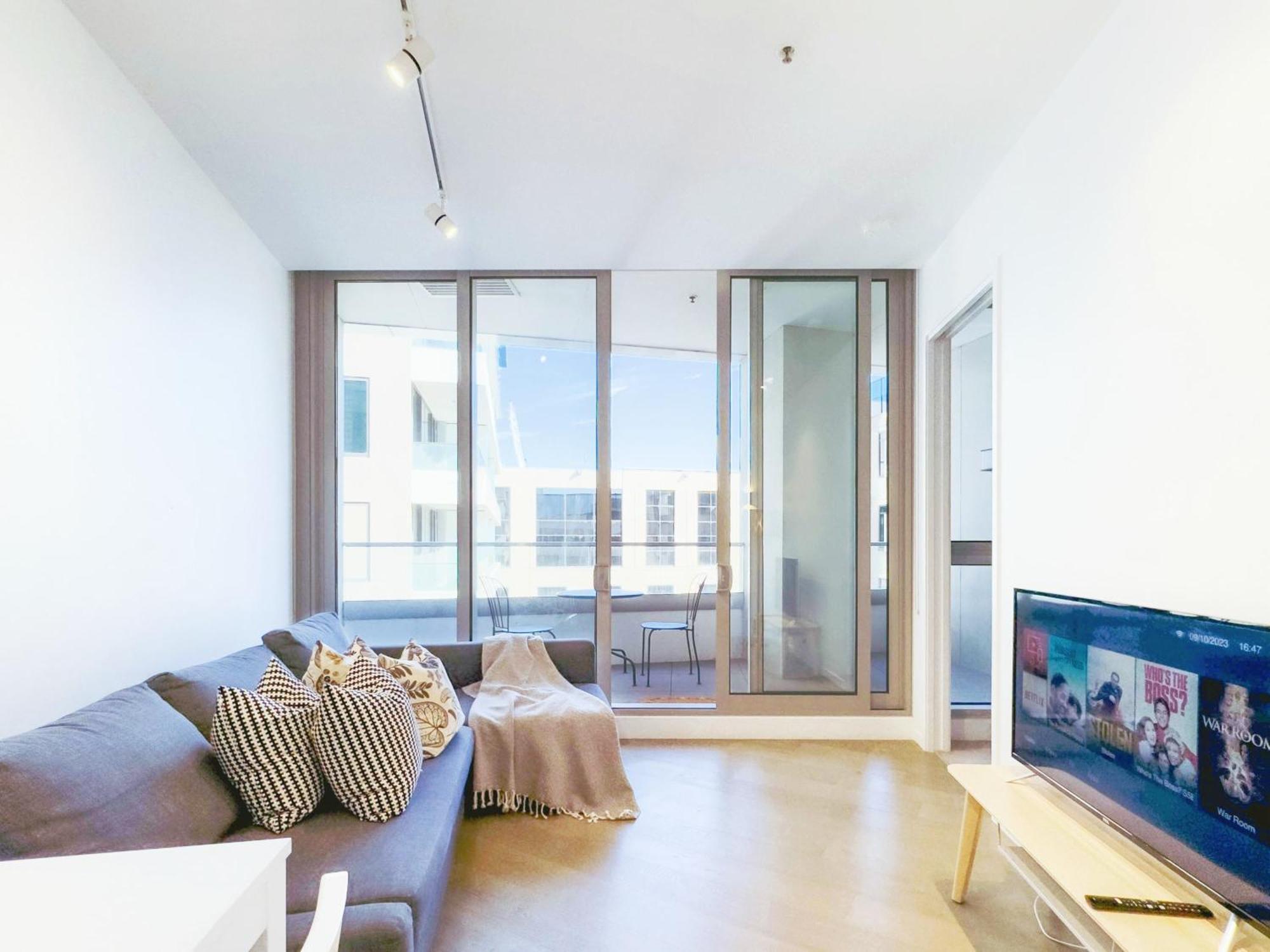 Fawkner 1b2b Smart Tv * Melbourne
