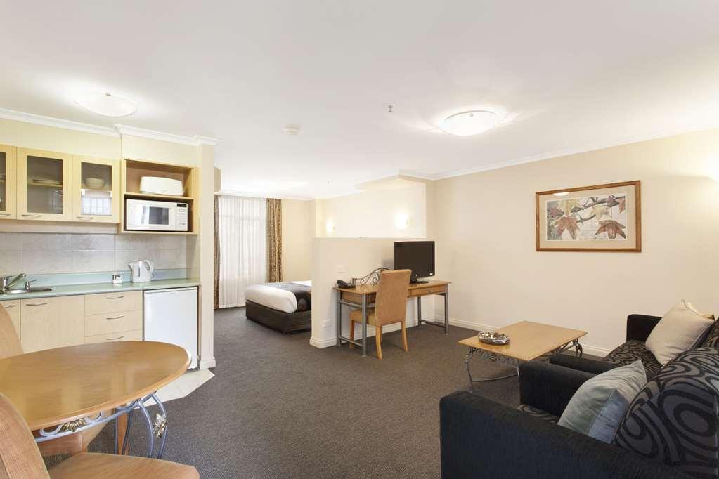 Metropole Official Aparthotel 4*