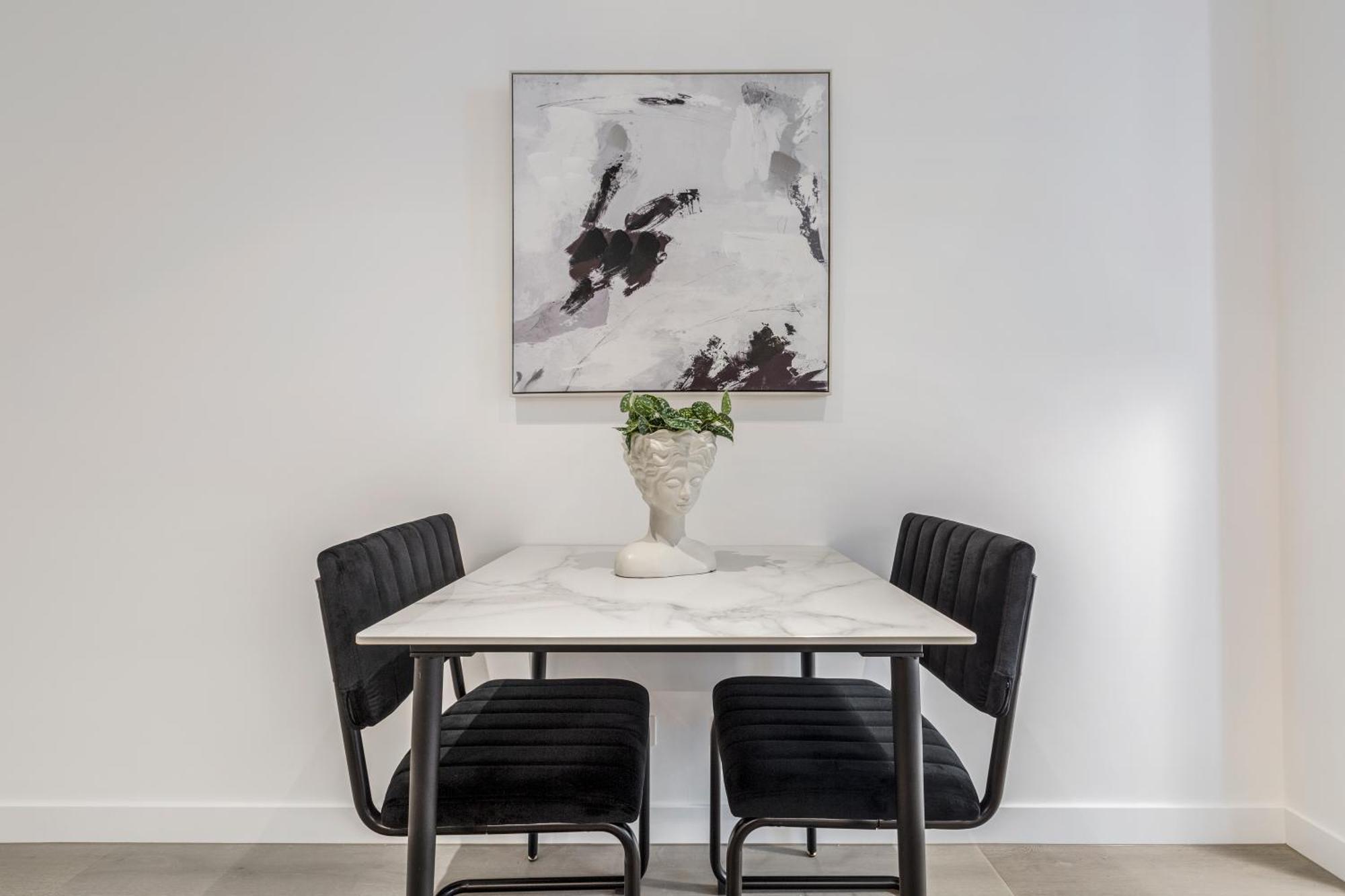 West Side Boutique 1br Near Shopping Precinct! * Melbourne