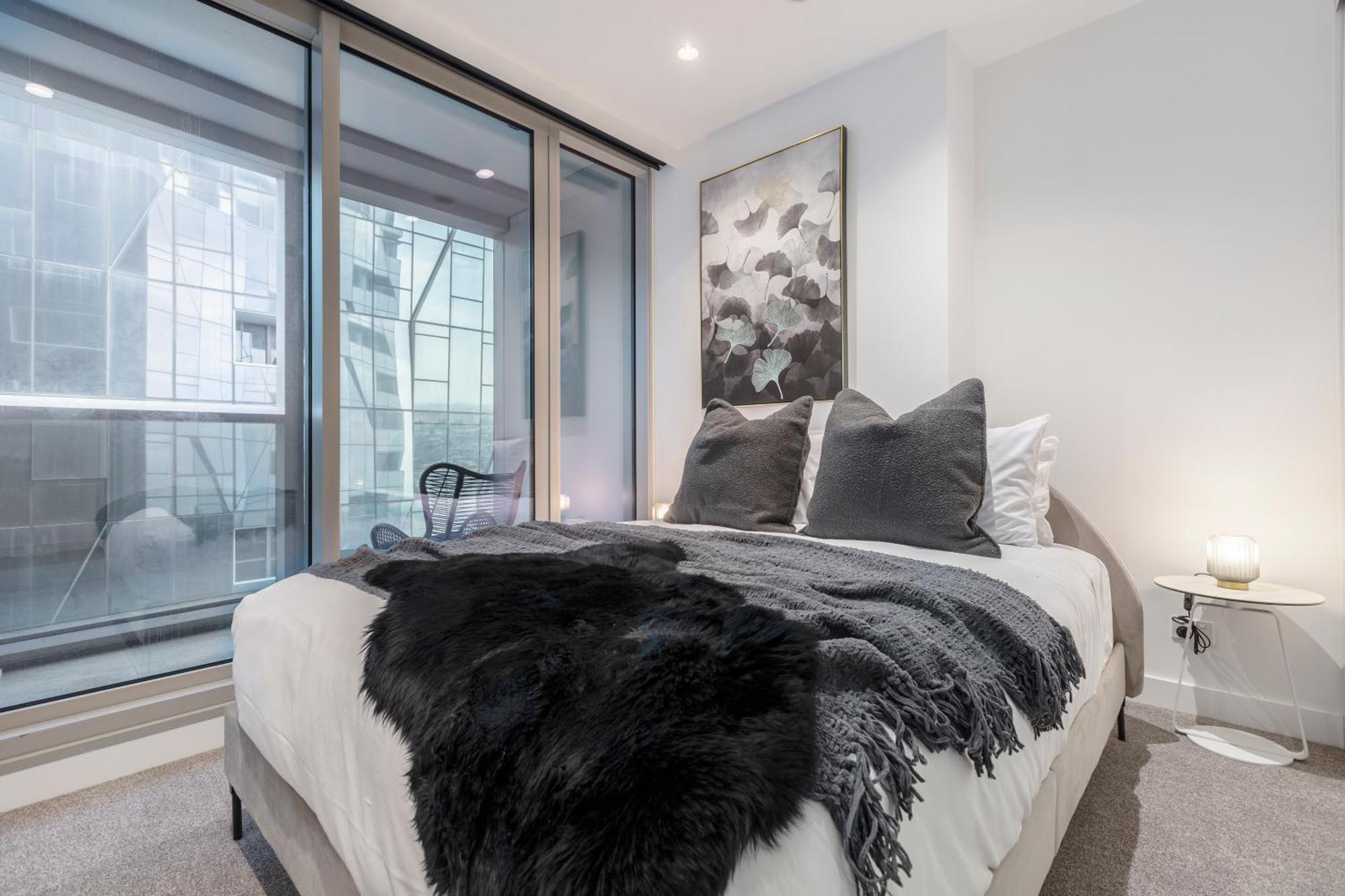 West Side Boutique 1br Near Shopping Precinct! *