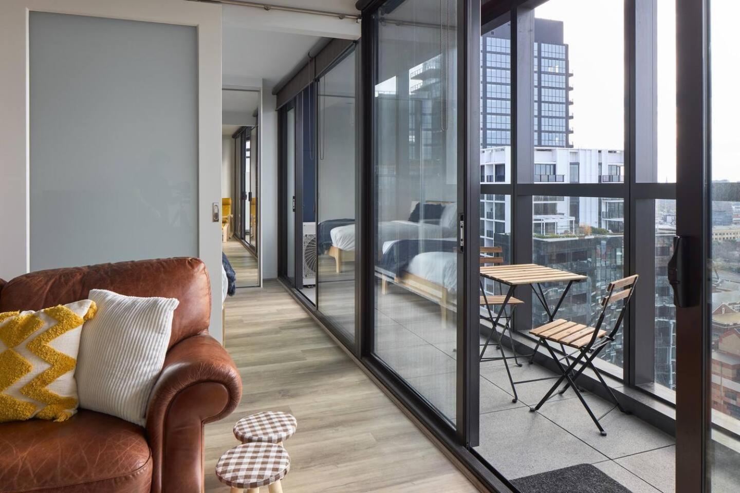 'south Yarra Skyline' A Mid-century Modern