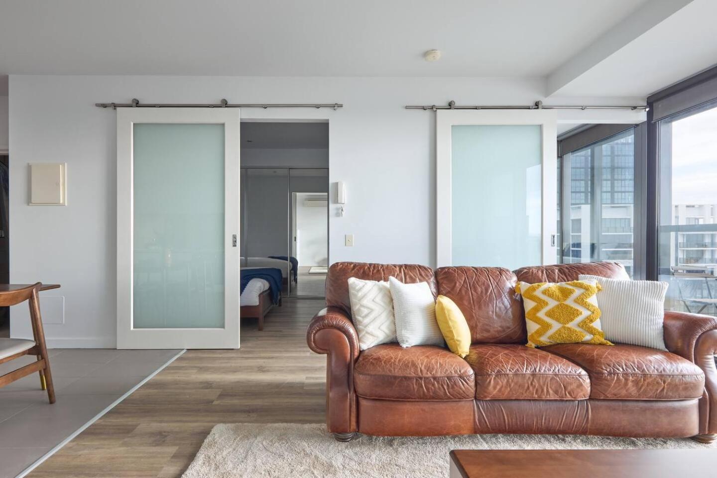 'south Yarra Skyline' A Mid-century Modern Melbourne