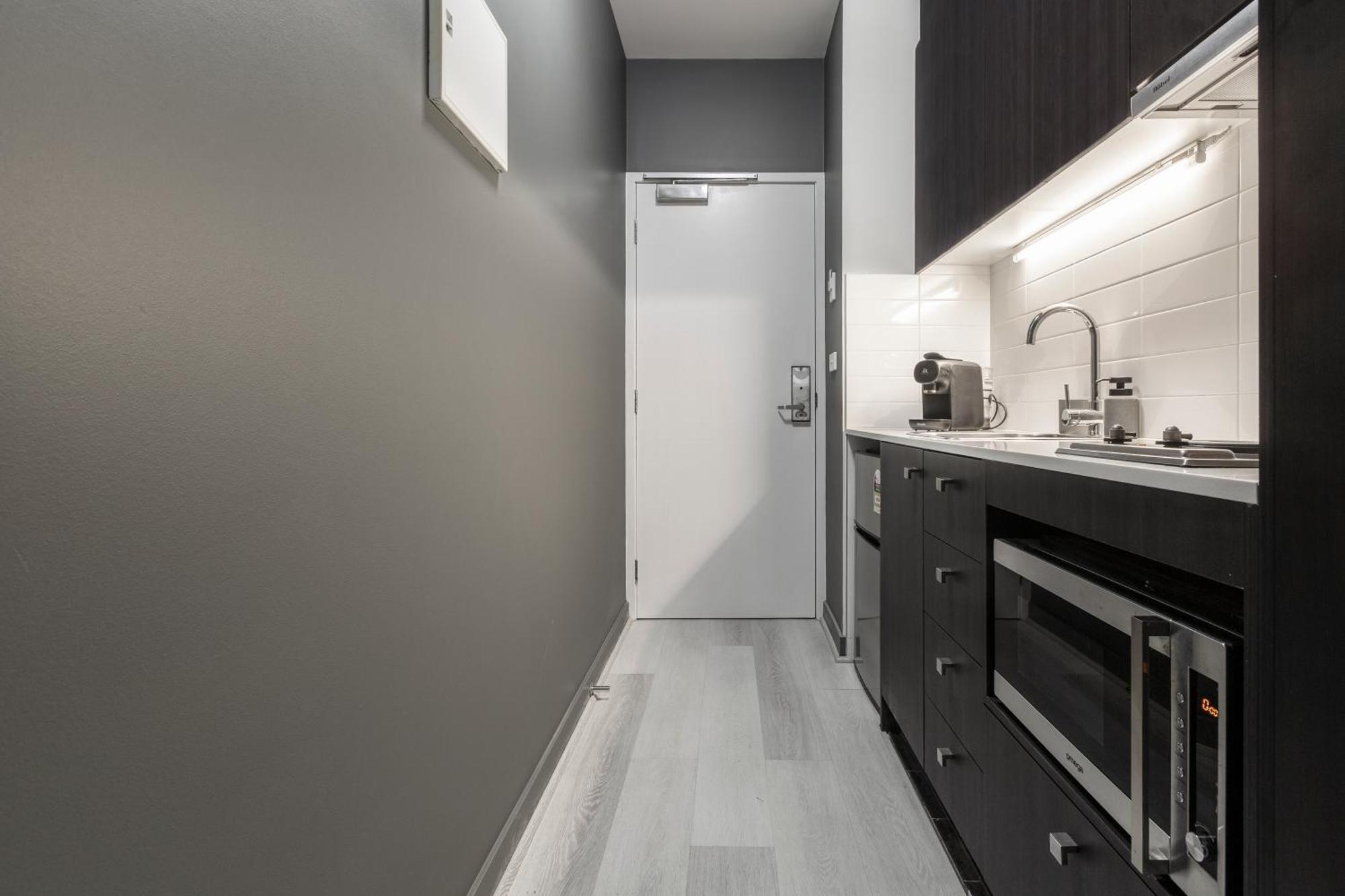 Apartment Moody & Charming Rm In Downtown Melbourne