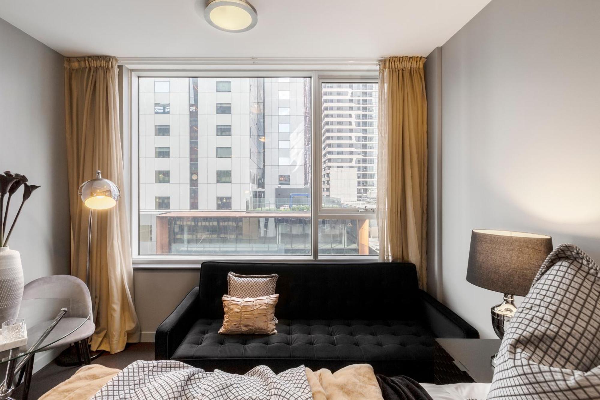 Whimsical Old World Charm In Downtown Apartment *