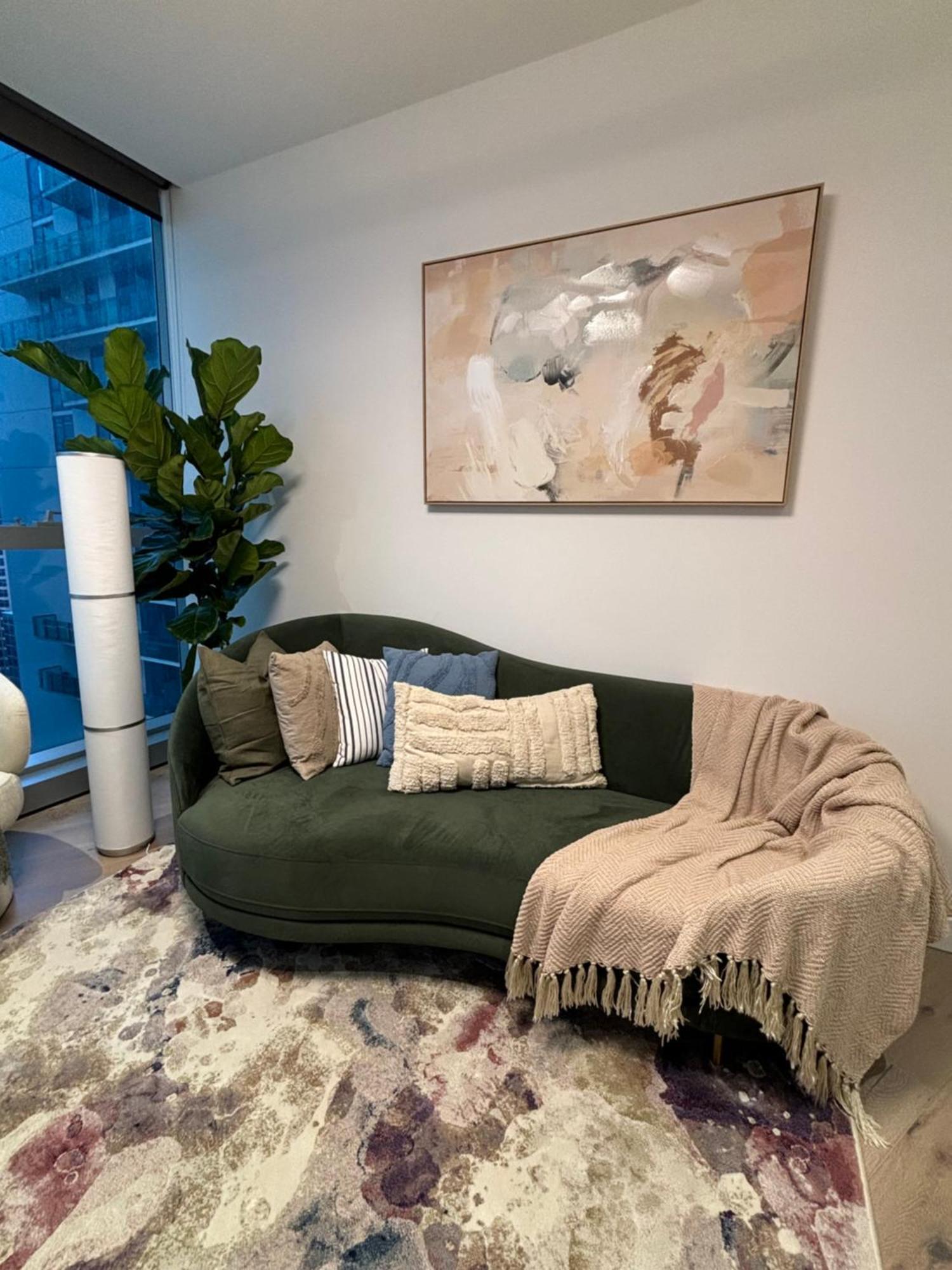 Luxury 2br 2tb Apartment *
