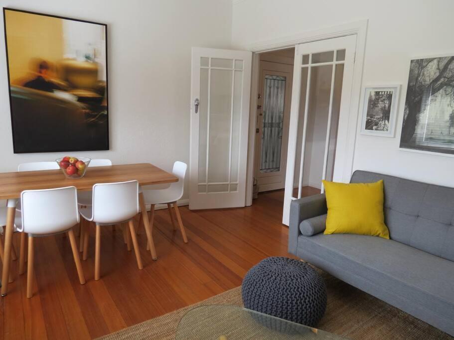 Big A1 Art Deco With Stunning & Views Apartment