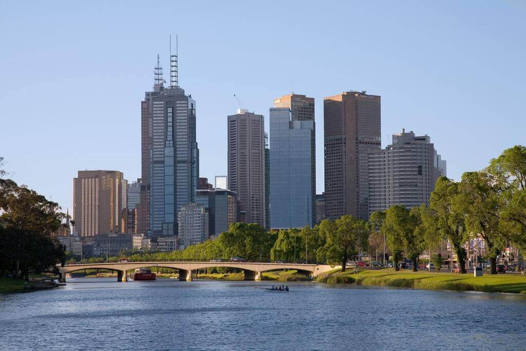 Big A1 Art Deco With Stunning & Views Melbourne