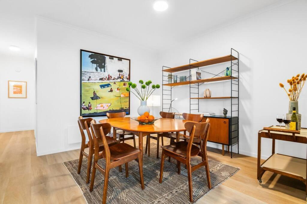 Lygon St Location And Liveability Pool And Gym