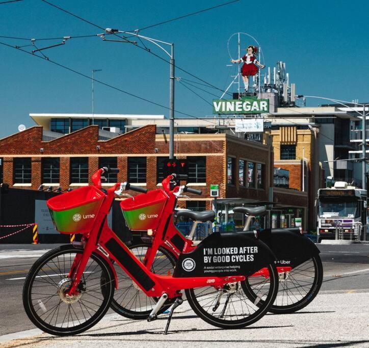 Lygon St Location And Liveability Pool And Gym *