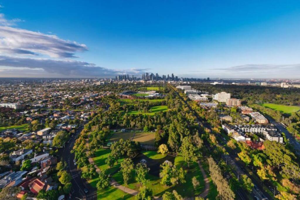 Lygon St Location And Liveability Pool And Gym Melbourne