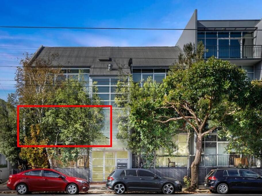Lygon St Location And Liveability Pool And Gym Apartment *