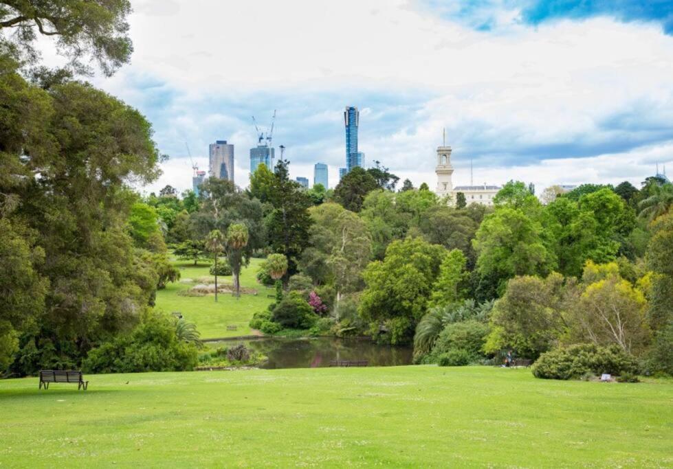 Lygon St Location And Liveability Pool And Gym * Melbourne