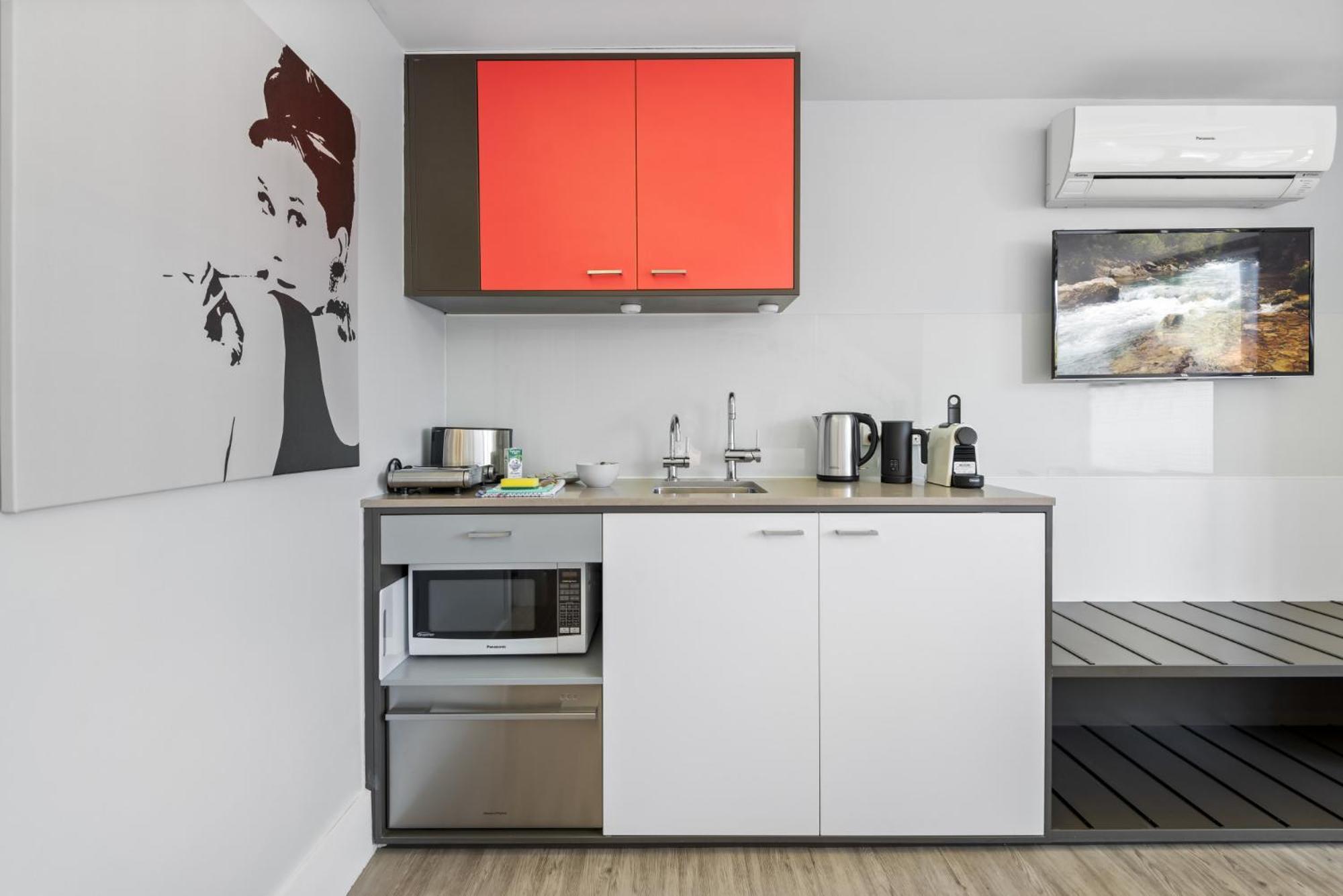 Homely Vibes In Prime St Kilda Location *