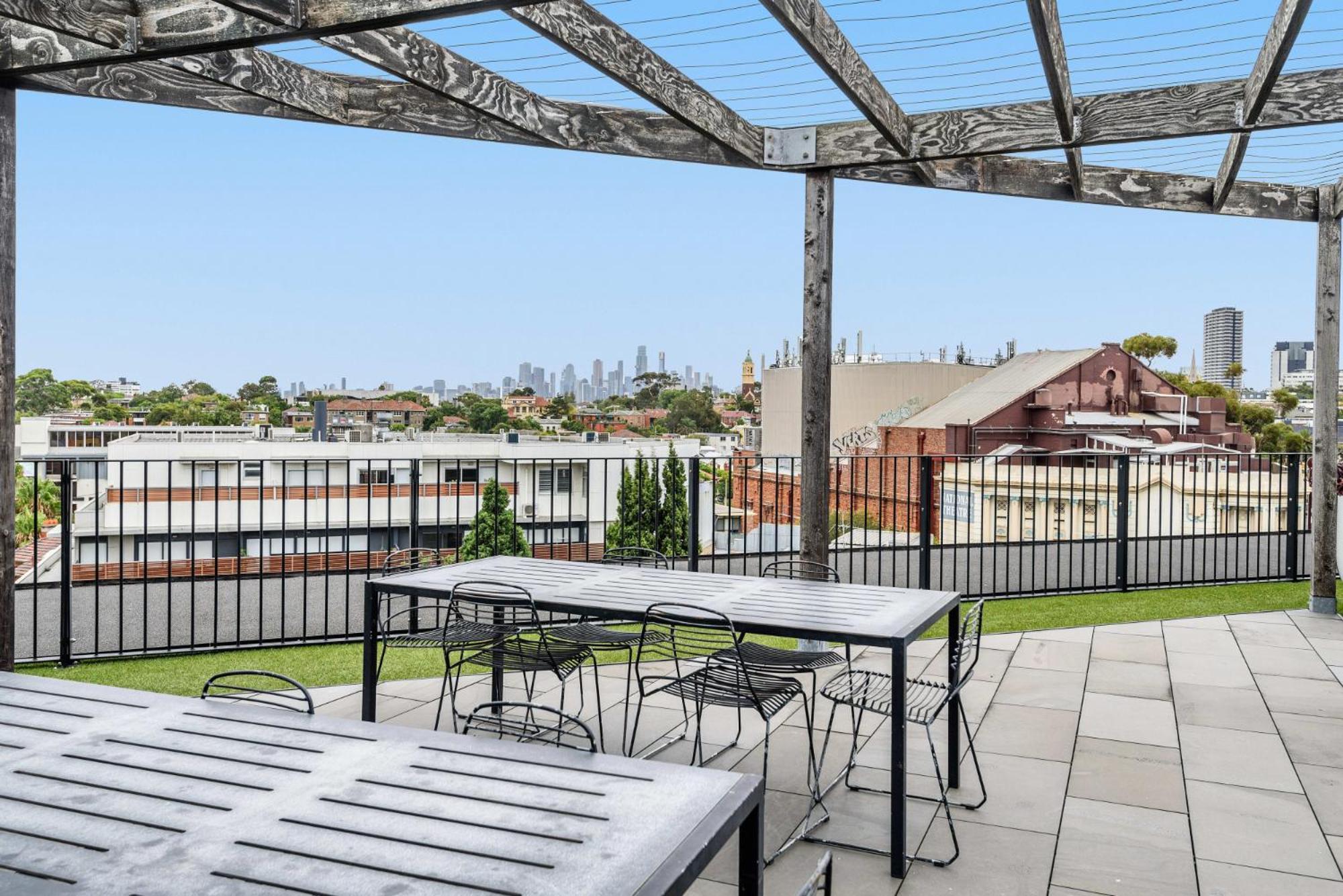 Contemporary 1-bed In The Heart Of St Kilda Apartment Melbourne