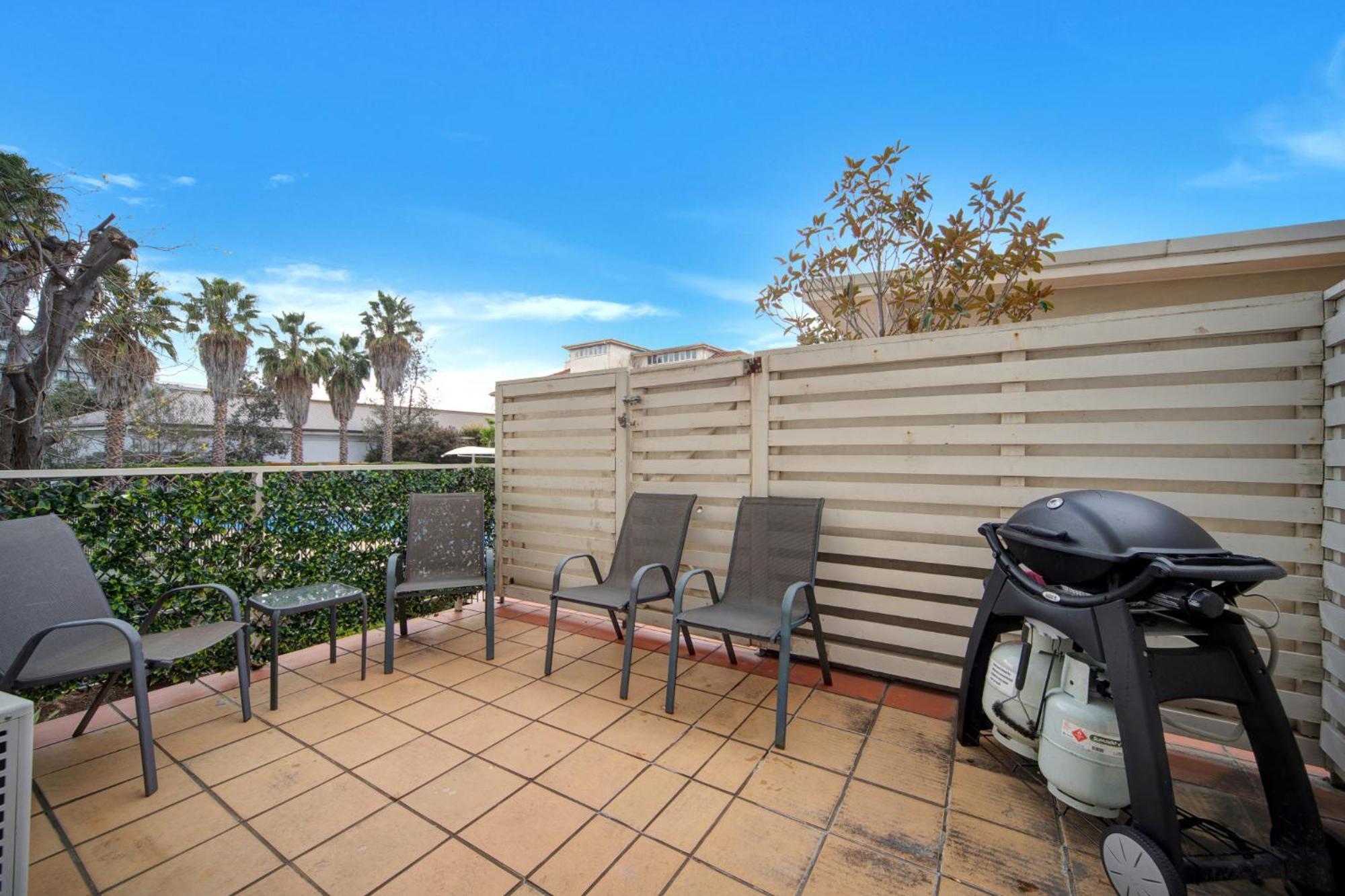 Apartment Classy Beachside Unit With Parking And Gym *