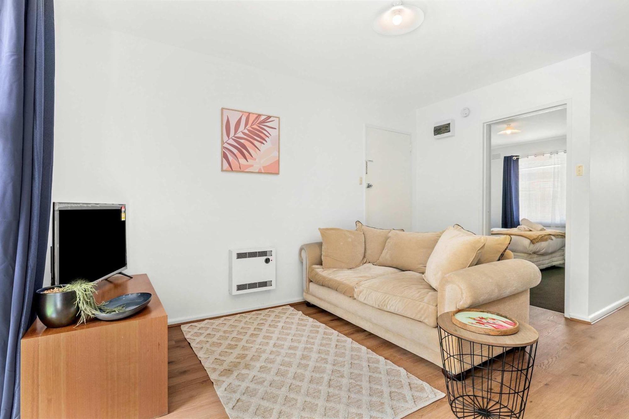 Spacious 1-bedroom With Car Space Apartment