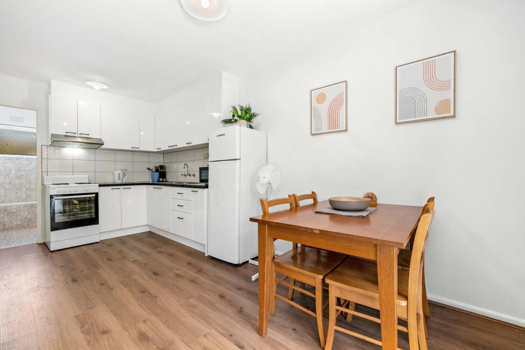 Spacious 1-bedroom With Car Space