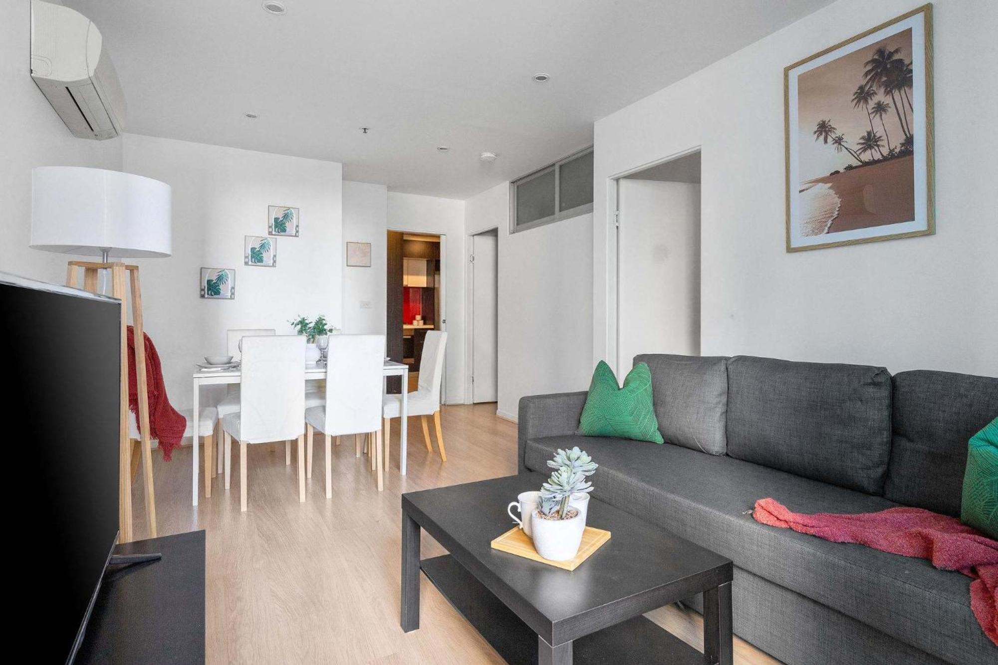 Apartment 2br Next To With Views Melbourne