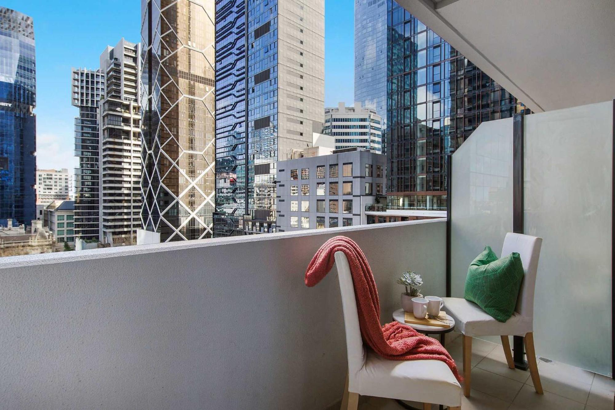 2br Next To With Views Apartment Melbourne