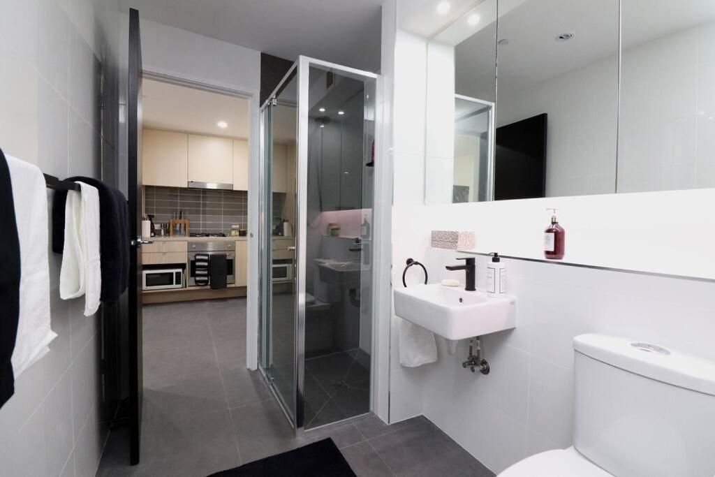 Hidden Gem By Ready Set Host Apartment Melbourne
