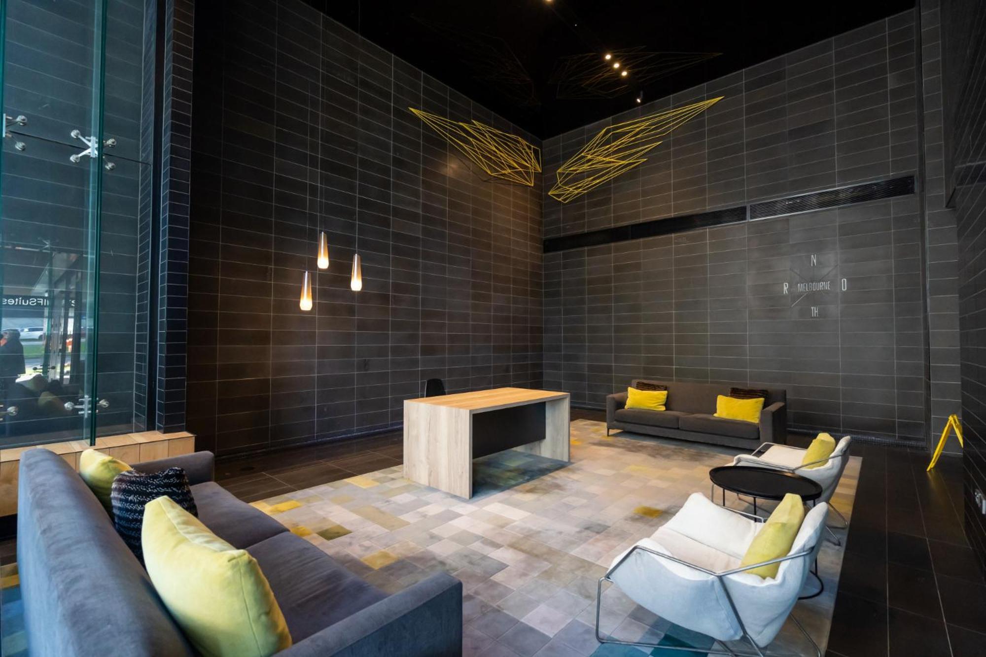 Gorgeous 1-bed With A Rooftop Pool *