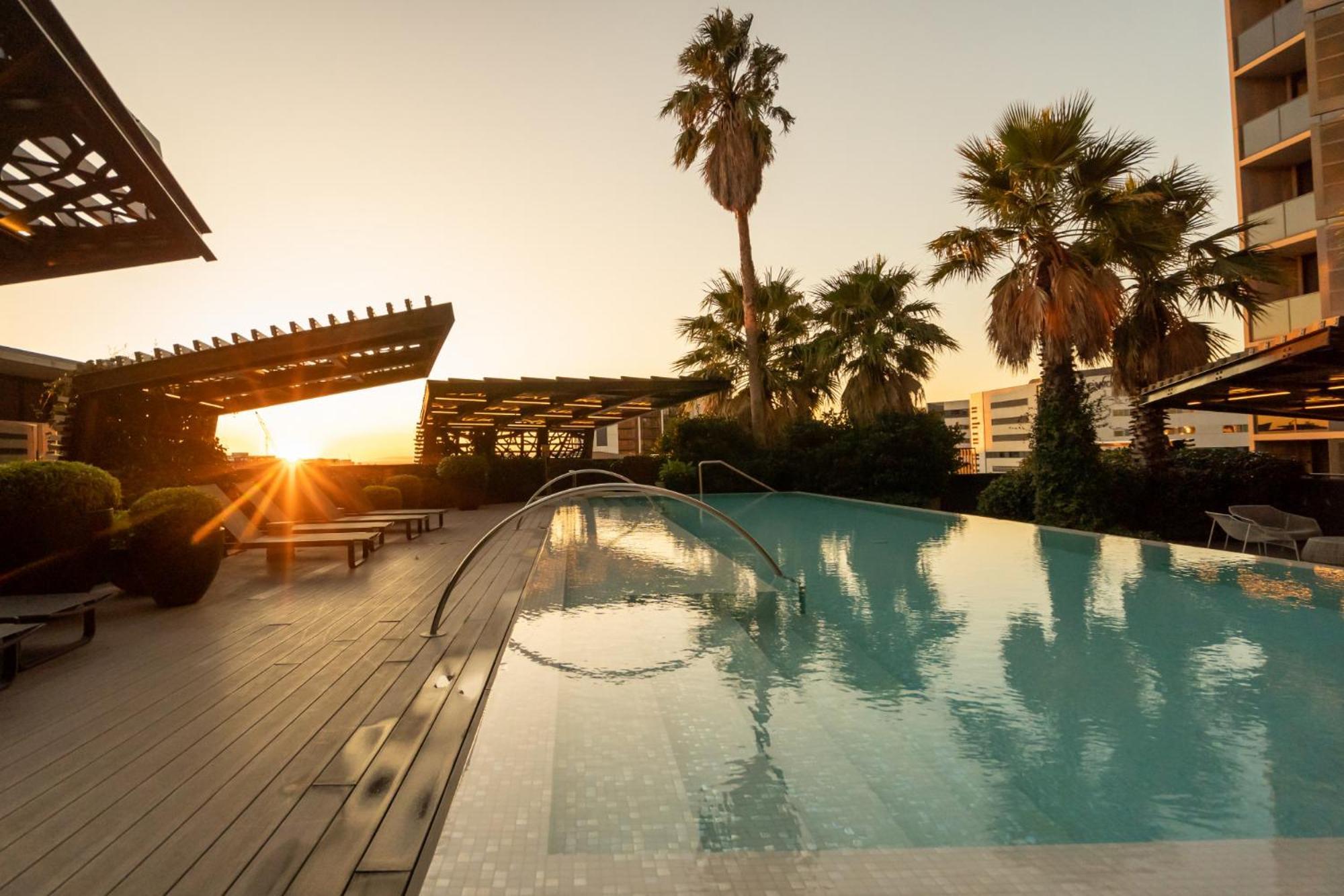 Apartment Gorgeous 1-bed With A Rooftop Pool
