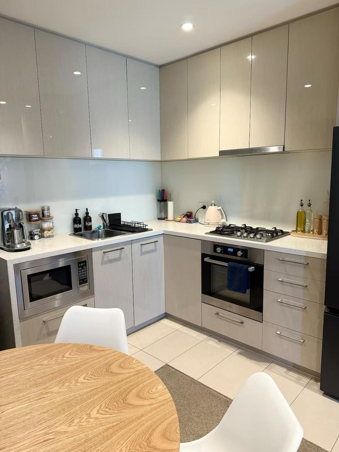 Lonsdale St Cbd Family With Free Parking Apartment Melbourne