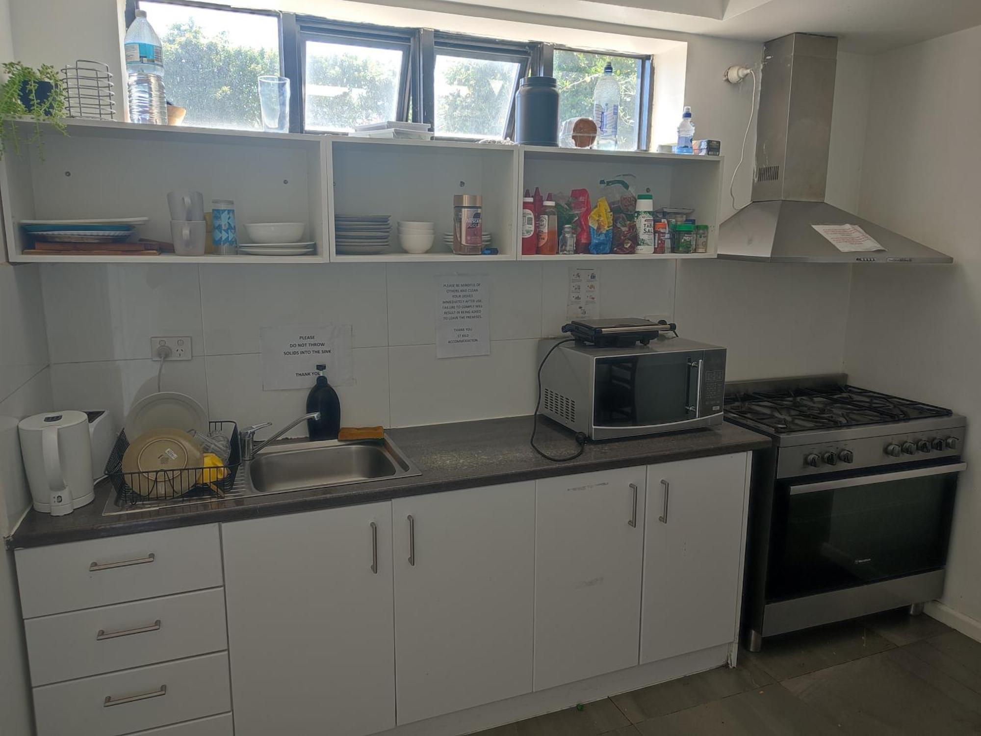 St Kilda Hostel *